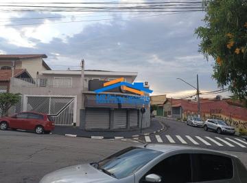 Comercial · 180m² · 2 Vagas · Ótimo Salão Comercial e uma Casa Residencial com 2 Vagas de Garagem.