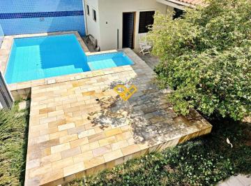 Piscina · Sobrado 4 Quartos em Santos