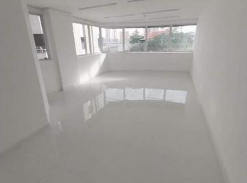 Comercial · 32m² · 1 Vaga · Sala comercial de 32,48 m² 1 banheiro 1 vaga Santa Terezinha - São Bernardo do Campo - SP