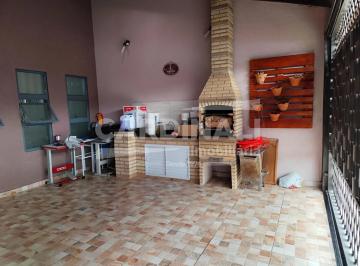 Garagem / Lazer Churrasqueira · Casa em São Carlos - SP