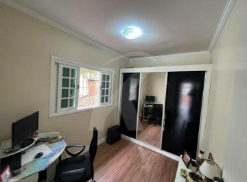 Casa · 100m² · 3 Quartos · 2 Vagas · Casa em condomínio fechado com 03 quartos, sendo 01 suíte e 02 vagas