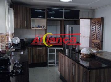 Casa · 350m² · 4 Quartos · 10 Vagas · Sobrado com 4 quartos sendo 1 suíte para alugar, 350m² - Vila Progresso - Guarulhos /SP - por R$6000