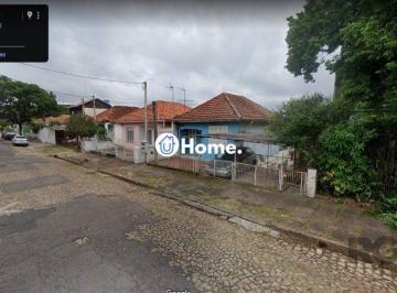 Casa · 250m² · 2 Quartos · 1 Vaga · Terreno com 3 casas, no bairro Cristo Redentor, em Porto Alegre, RS.