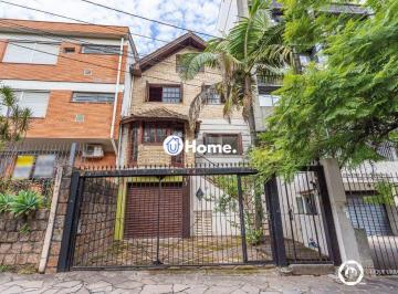 Casa · 330m² · 4 Quartos · 2 Vagas · Casa para Venda - 330m², 4 dormitórios, sendo 3 suites, 2 vagas - Petrópolis