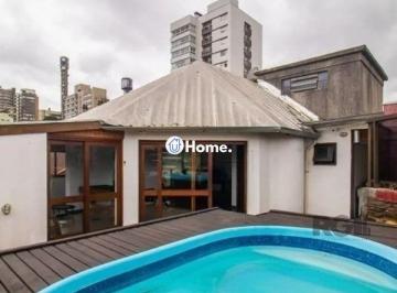 Apartamento · 207m² · 2 Quartos · 2 Vagas · Cobertura no bairro Petrópolis de 2 dormitórios 2 vagas e piscina