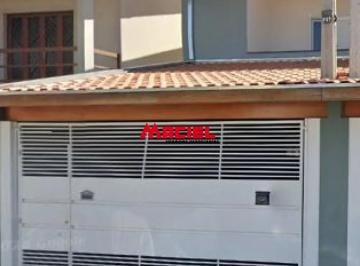 Casa · 140m² · 3 Quartos · 2 Vagas · Lindo sobrado novo , piso superior 2 suites ,1 suite piso inferior  Zona Sul