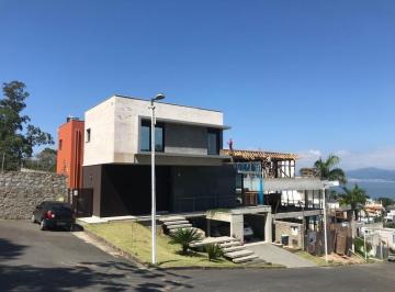 1ee99d705caa7e363c368d83fb827d8f5d3200c7 · À venda | 541 m², Condomínio Fechado, 3 quartos e 4 vagas de garagem - Cacupé