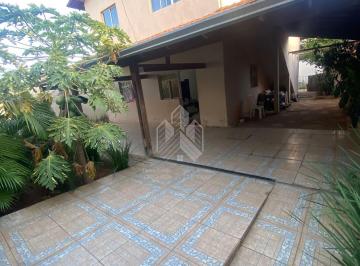Casa · 250m² · 6 Quartos · 4 Vagas · CASA DE DOIS ANDARES -Avenida do Bairro Esplanada