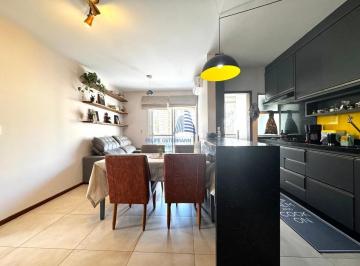 Apartamento · 84m² · 3 Quartos · 1 Vaga · Apartamento em Itacorubi, 3 dormitórios, reformado, Florianópolis/SC