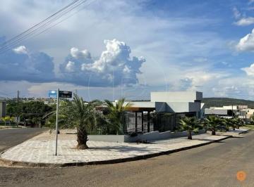 Casa de 3 quartos, Caldas Novas · Casa em Condomínio para venda localizada em Caldas Novas, GO.