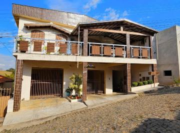 Casa · 414m² · 7 Quartos · 2 Vagas · CASA DE TRÊS PAVIMENTOS A VENDA EM CARMÓPOLIS DE MINAS - MG