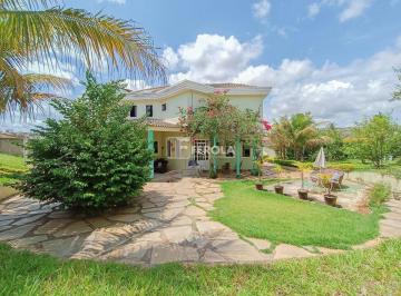 Casa de 4 quartos, Águas Claras · Na melhor rua muito Seguro e tranquilo muito perto de aguas claras e park way