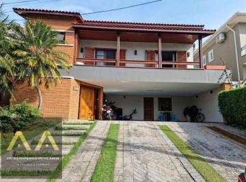 Casa · 320m² · 3 Quartos · OPORTUNIDADE CASA EM ALPHAVILLE, REFORMADA, REPLETA DE ARMÁRIOS!
