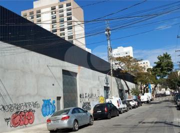 Comercial · 3300m² · 5 Vagas · Galpão à venda em Cambuci - SP