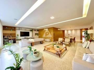Apartamento · 210m² · 3 Quartos · 1 Vaga · Apartamento de Luxo de 3 Quartos em Copacabana: 210m² e Design por Arquitetos