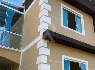 Casa · 206m² · 3 Quartos · 4 Vagas · Sobrado com 3 Quartos 02 suítes e 4 Vagas no Xaxim