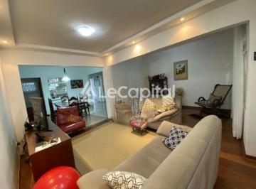 Casa · 200m² · 4 Quartos · 2 Vagas · Sobrado com 4 Quartos e 4 banheiros à Venda