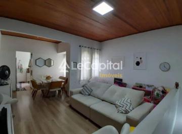 Casa · 158m² · 2 Quartos · 1 Vaga · Sobrado com 2 Quartos e 2 banheiros à Venda.
