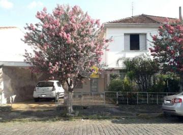 Casa · 200m² · 3 Quartos · 2 Vagas · Casa comercial ou residencial à venda no Centro de Amparo com 3 quartos e 2 vagas