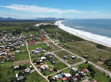 Terreno · 425m² · Tereno com 425,22 m² localizado na Praia da Gamboa, Garopaba!
