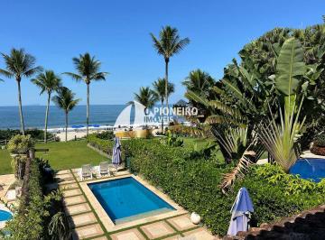 Casa · 345m² · 4 Quartos · 2 Vagas · Casa de condomínio em frente ao Mar à venda em Camburizinho!