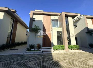 Casa · 135m² · 3 Quartos · 1 Vaga · Casa em condomínio fechado à venda na praia de Camburi!