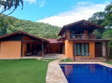 Casa · 250m² · 4 Quartos · 10 Vagas · Casa disponível para venda fora de condomínio em Camburi!