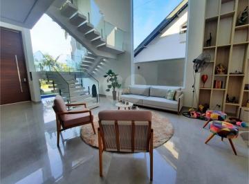 Casa · 420m² · 5 Quartos · 4 Vagas · Casa com 5 quartos à venda em Jardim acapulco - SP
