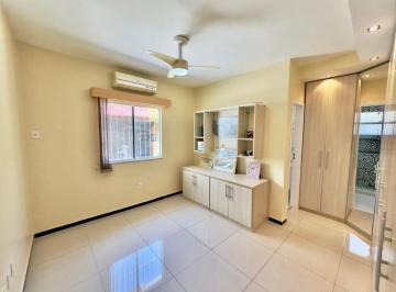 Casa · 90m² · 2 Quartos · 2 Vagas · Casa em Itaipu, Niterói/RJ de 90m² 2 quartos à venda por R$ 620.000,00