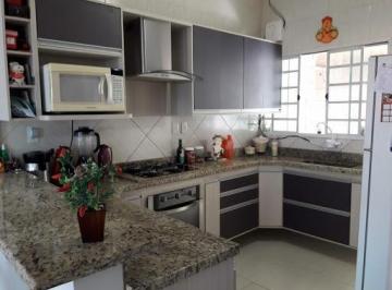 Casa · 140m² · 4 Quartos · 2 Vagas · Sobrado em Borda da Mata, Caçapava/SP de 140m² 4 quartos à venda por R$ 530.000,00