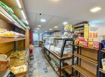 Comercial · 169m² · 6 Vagas · Ponto em Piratininga, Niterói/RJ de 169m² à venda por R$ 550.000,00