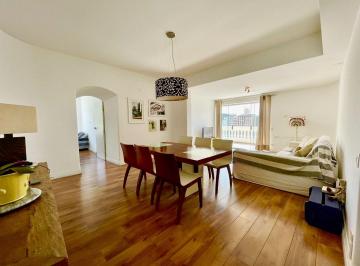 Apartamento · 240m² · 4 Quartos · 2 Vagas · Cobertura em Centro, Guarujá/SP de 240m² 4 quartos à venda por R$ 850.000,00