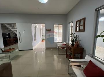 Casa · 314m² · 4 Quartos · 3 Vagas · 4 Suítes - Térrea - Melhor Localização