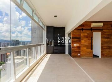 Apartamento · 236m² · 4 Quartos · 4 Vagas · Apartamento com 3 suítes para locação em Perdizes