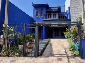 Casa · 187m² · 3 Quartos · 2 Vagas · LAGOS :LINDA E AMP-LA CASA FRENTE A PRAÇA COM 186,61M2 DE MUITO CONFORTO