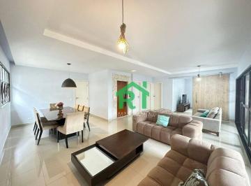 Sala · Apartamento reformado, 4 dormitórios (4 suítes), 2 vagas, lazer, Pitangueiras, Guarujá/SP.
