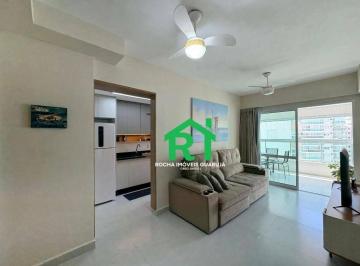 Sala · Apartamento à beira mar com 2 quartos (1 suíte), 2 vagas e lazer à venda em Jardim Astúrias, Guarujá