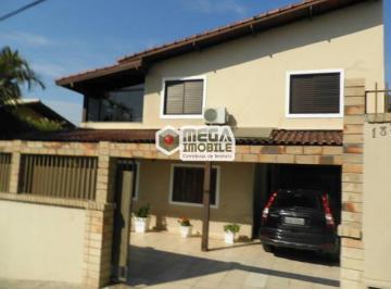Casa · 256m² · 4 Quartos · 2 Vagas · Ampla casa mobiliada no Santinho!
