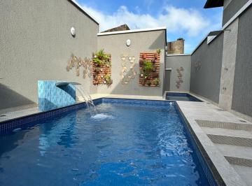 Casa · 50m² · 2 Quartos · 1 Vaga · Sobreposta Alta 2 dormitórios com Piscina 1 vaga.