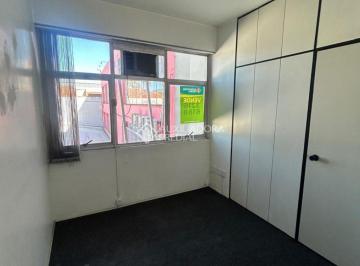 697306_i587utS25_69730667ddb8226821e.jpg · Sala na Osvaldo Aranha em frente a Redenção.