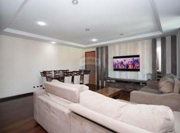 Casa · 300m² · 4 Quartos · 4 Vagas · Lindo Sobrado, com 04 suítes na melhor localização do Santa Quitéria!