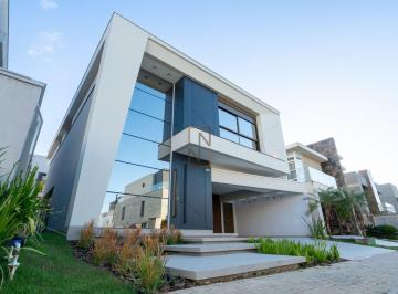 Casa · 290m² · 3 Quartos · 4 Vagas · Casa nova em condominio no São Braz