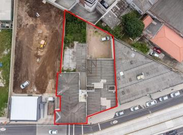 Terreno · 826m² · Oportunidade Única: Dois Terrenos com Incentivo de Zoneamento!