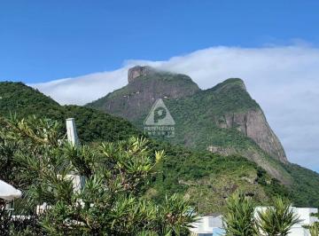 Apartamento · 700m² · 4 Quartos · 2 Vagas · Cobertura 4 Quartos 5 banheiros à Venda 700m2 por R$ 3.890.000