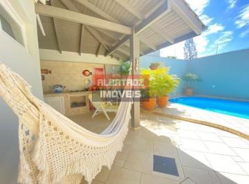 202503241624156928.jpg · Casa para Venda em Florianópolis, Córrego Grande, 4 dormitórios, 2 suítes, 5 banheiros, 2 vagas