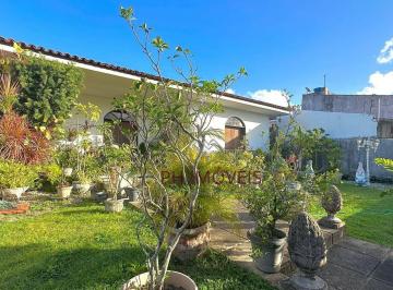 22d3409edec4156f92cf1f78fed384dacc5150ee · Casa com 4 dormitórios sendo 3 suítes e 1 suíte master + DCE completo no Bairro do Farol - 720m²