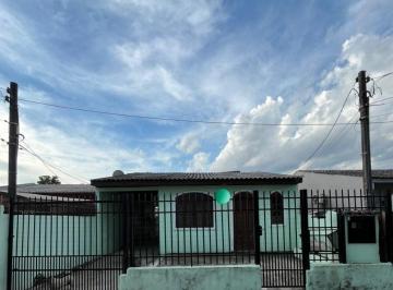 Fachada · Casa, 3 dormitórios, com pátio, churrasqueira e garagem em bairro residencial em