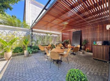 Casa · 267m² · Casa Comercial á venda no bairro Funcionários