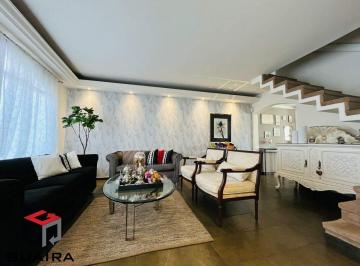 Casa · 230m² · 4 Quartos · 3 Vagas · Excelente sobrado á venda com 4 quartos na Pompéia.