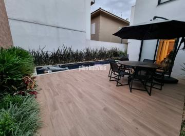 Casa · 415m² · 4 Quartos · 4 Vagas · Sobrado Reformado!